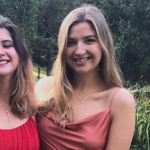 Meet your Posher, Laurella